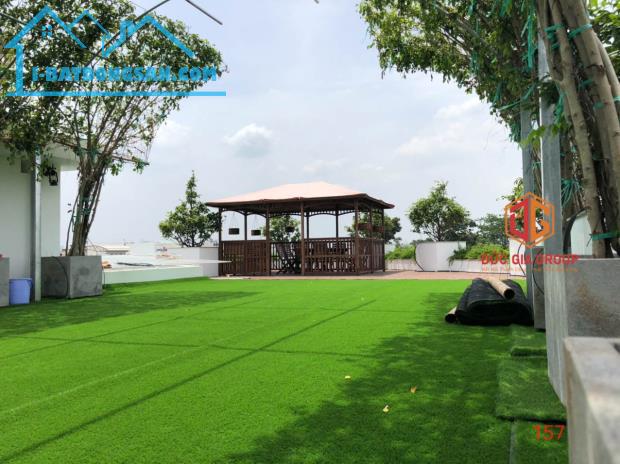Biệt thự góc 2 mặt tiền siêu VIP khu dân cư D2D, 1 trệt 4 lầu ngang 10m giá 32 tỷ