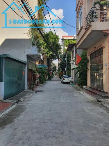 HOÀI ĐỨC - BÁN 3 TẦNG PHÂN LÔ TT75 - Ô TÔ TRÁNH - KINH DOANH - THOÁNG TRƯỚC SAU.