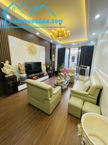 GIẢM 1 TỶ, BÁN NHÀ PHỐ NGUYỄN SƠN 66M x 5T THANG MÁY, FULL NỘI THẤT, GARA. 14.5 TỶ