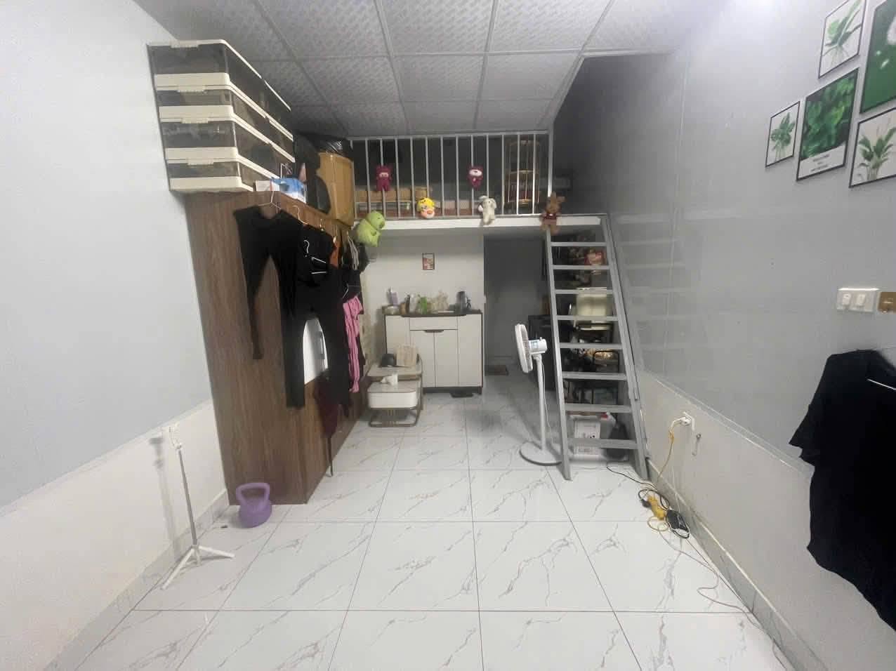 Căn hộ có gác xép Ngọc Thụy