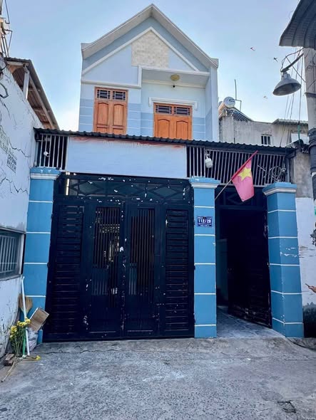 Nhà 1 trệt 1 lầu