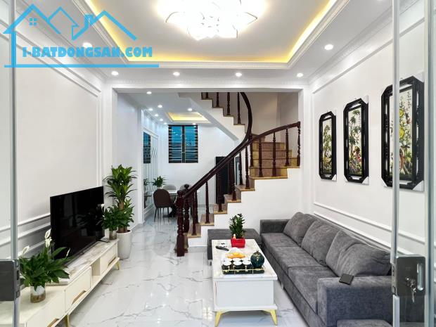 Bán nhà Nguyễn Hữu Thọ, Đại Kim 40m² 4T giá 3,45 tỷ.