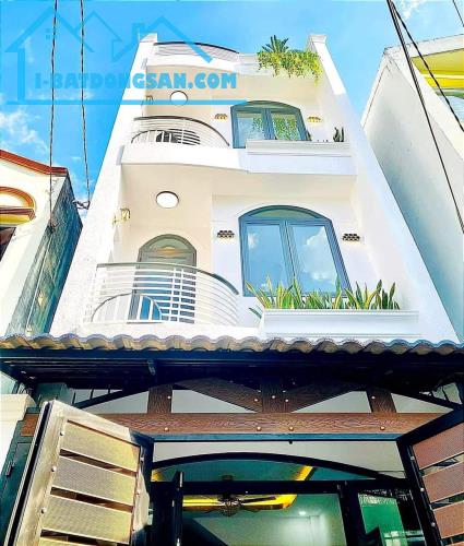 Vỡ nợ bán gấp nhà Bà Hạt, p.4, quận 10. Giá 2,49 tỷ/54m2, SHR.