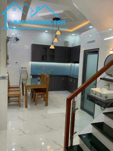 Bán nhà Phan Huy Ích 50m2 hẻm xe hơi thông – Giá 4,68 Tỷ