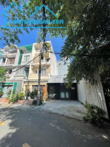 Bán Đất Đường 19 Ngay Thái Thuận APAK,Quận 2 DT:100m2(5mx20m) -Giá Chỉ 24 Tỷ