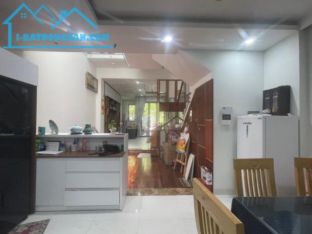 Продаётся дом, 100 м², Sơn Trà