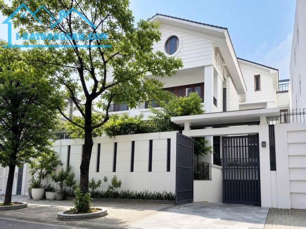 Biệt Thự Đẹp Mặt Tiền Đỗ Pháp Thuận 320m2(16mx20m) 1 Hầm 3 Tầng -Giá 94 Tỷ TL