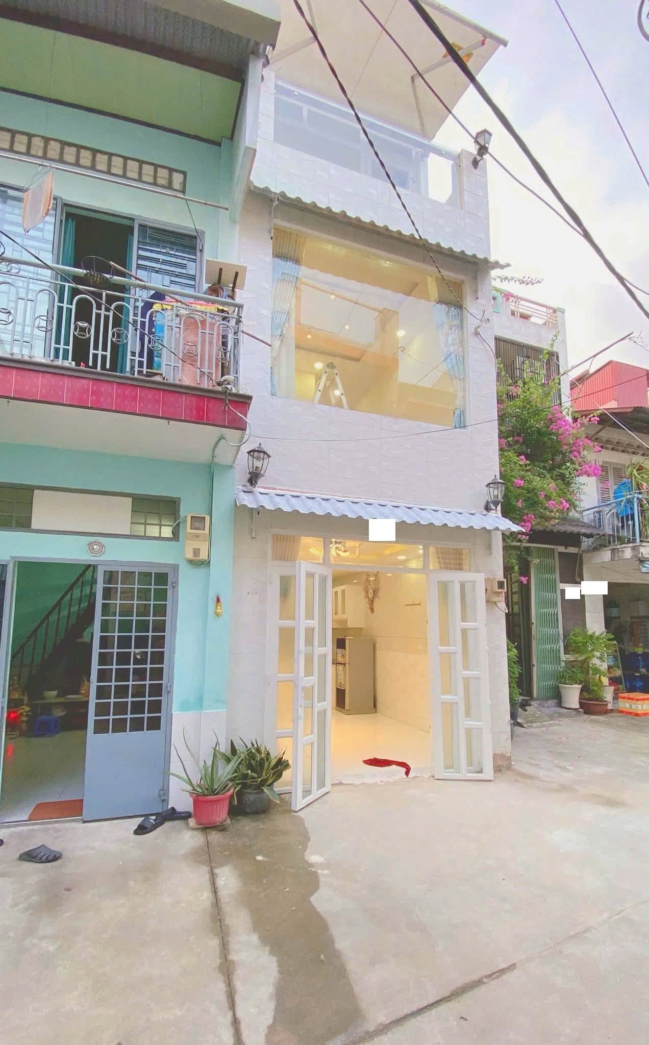 * Cho thuê nhà đường Thành Mỹ, phường 8, quận Tân Bình ( Hẻm 3m )