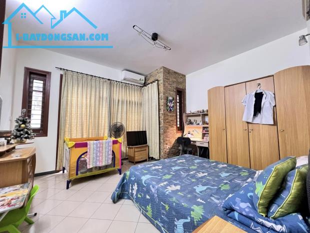 Bán bất động sản, 582 m², Cầu Giấy