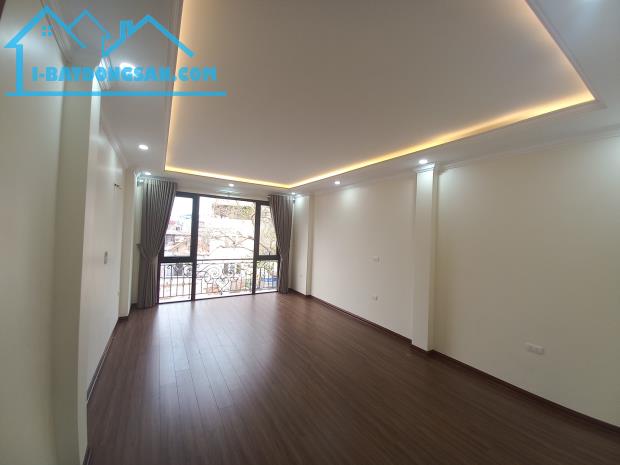 Xuân Đỉnh - mới - 6 tầng - thang máy - 5,x tỷ - vài bước chân ra ô tô 0904650506