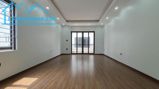 Phú Thượng - Tây Hồ - Ô tô vào nhà - Lô góc 2 thoáng - 41m2 x5 tầng - Hơn 5 tỷ 0904650506