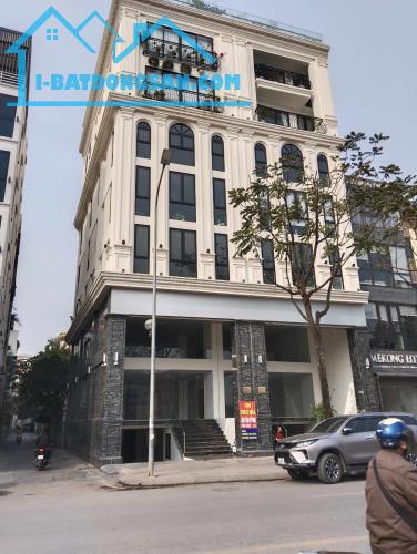 Siêu Phẩm, Bán Mặt Phố Ngô Thì Nhậm, Hòa Mã: 120m2, MT 20m, lô góc vị trí cực kì đẹp, VIP