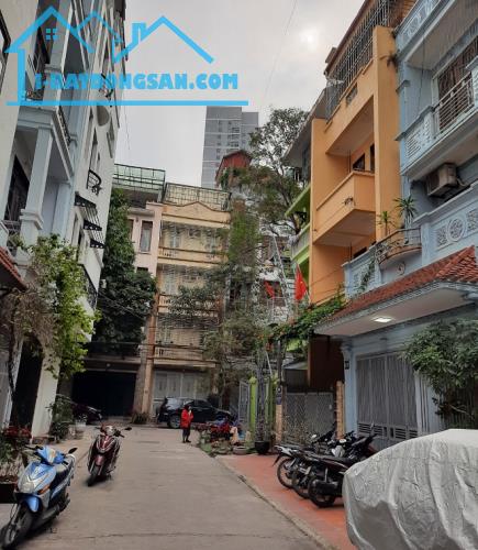 Liền kề phân lô 40 Xuân La, Tây Hồ. Sát KĐT Ngoại giao đoàn. 75m2 MT 5m. Thang máy. 19 tỷ