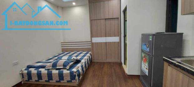 Bán toà CCMN Hoàng Quốc Việt. Cầu Giấy DT95m x 9T. MT 7.1m. Giá 24.4 tỷ