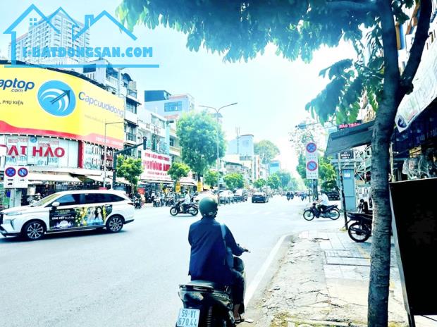 Bán nhà MT kinh doanh đường 3 tháng 2, P14, Q10, 82m2 2 tầng, chỉ 350tr.m2