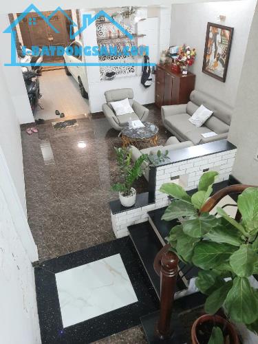 Nhà phố 5 lầu HIẾM hẻm 220 Nguyễn Oanh 92m2 có hầm gần chợ Căn Cứ KD tốt 14 tỷ.