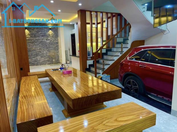 Bán nhà Phú Thượng - Tây Hồ - GARA Ô TÔ, LÔ GÓC ngõ thông KD 52m2 5 tầng MT 5m 5.9 tỷ