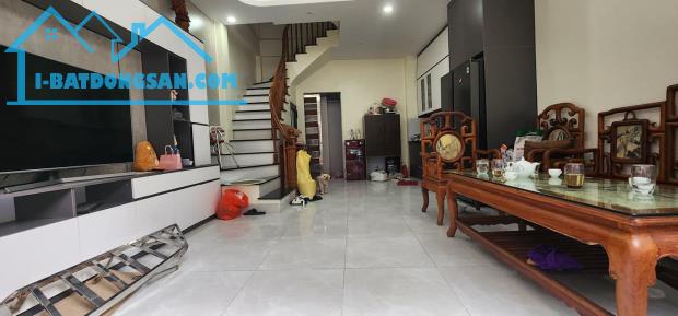 Bán đất tặng nhà cấp 4 Trần Cung, ngõ 3m rất gần mặt phố 45m2 MT 3.5m 5,x tỷ 0904650506