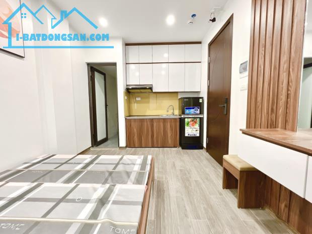 CCMN Cầu Giấy – 50m2 – Lô góc 3 mặt tiền – 6 tầng -12 Căn hộ - 9,5 tỷ .