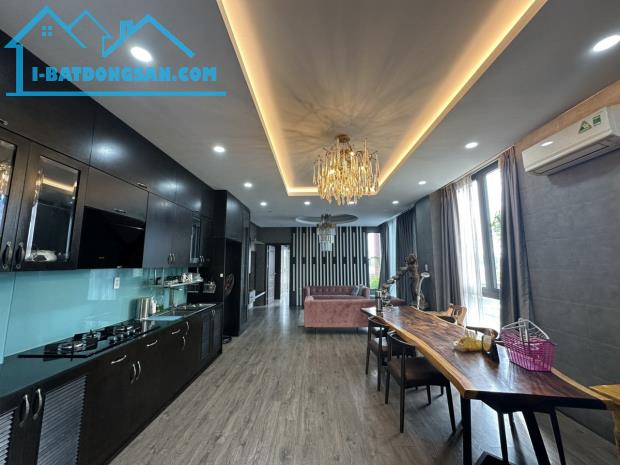 Bán nhà Mặt Tiền Huỳnh Tấn Phát 5 lầu 168m2 trệt làm Spa ,8 phòng khách sạn.