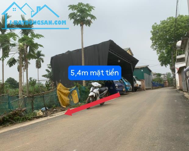 160m2 cách cổng nhà máy in tiền 100m, phú cát quốc oai giá hời