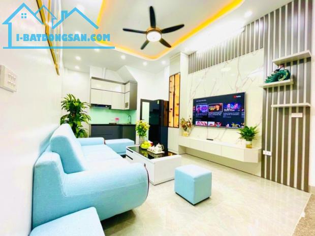 Bán nhà phố Đại La 45m2*5 tầng, MT 4m, giá 3.8 tỷ