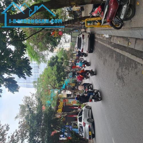 Bán đất tặng nhà Đội Cấn mặt phố ô tô tránh xây toà văn phòng cực đỉnh mặt tiền 11 m