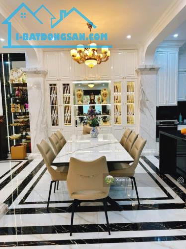 Bán nhà mặt phố Nguyễn Hoàng 90m2 x 7 tầng x mt 5m - Thông sàn, thang máy , kinh doanh đỉ