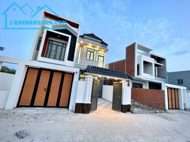 Chủ ngộp bán gấp nhà trệt lầu Bùi Thanh Khiết 5x19 giá 1ty1 SHR đường ô tô 7m