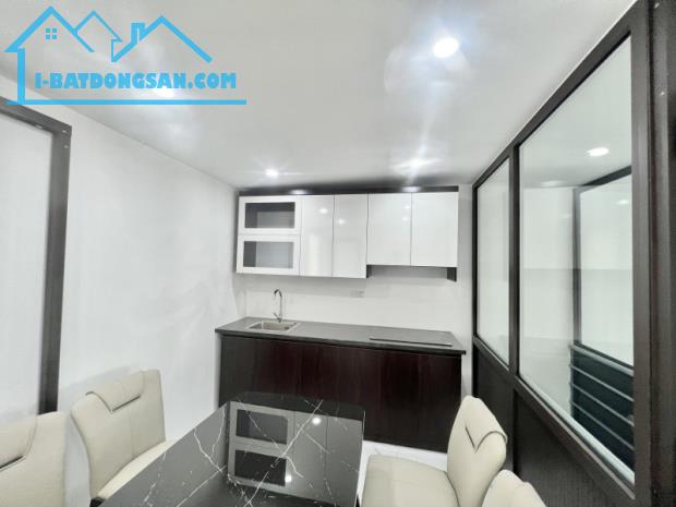 Bán căn hộ mặt phố Minh Khai 135m2, giá 8 tỷ