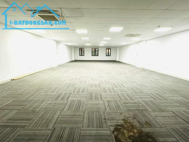 Chính chủ bán toà văn phòng phố Hoàng Cầu Đống Đa 245m2x10T nhỉnh hơn 150 tỷ