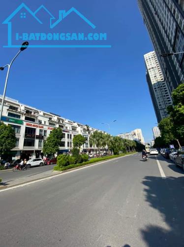 BÁN GẤP CĂN SHOPHOUSE MẶT PHỐ HÀM NGHI - NAM TỪ LIÊM : 130M2 X 4 TẦNG X MT 6M