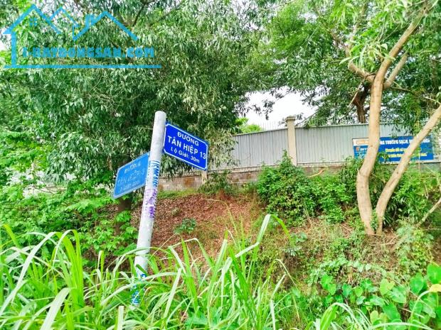 ĐỊNH CƯ BÁN GẤP 2800M2 MẶT TIỀN KÊNH – ĐƯỜNG TÂN HIỆP - GIÁ 12.5 TỶ.