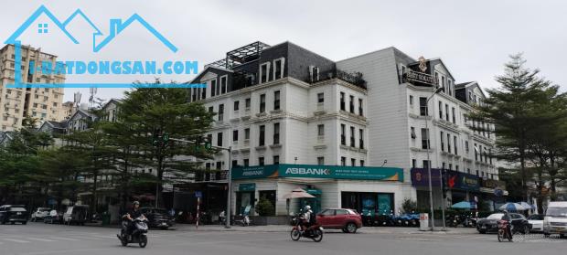 Chính chủ cần bán gấp Shophouse Mặt Phố Nguyễn Chánh - Mạc Thái Tổ. 130m2 x 5 tầng lô góc