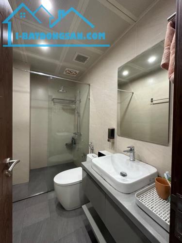 ĐẸP! SÁT MP PHẠM TUẤN TÀI VỈAHÈ GARA ÔTÔ TRÁNH THANG MÁY KINH DOANH 60m2 7T MT 5m, 27 tỷ 5