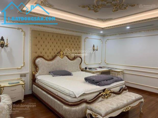 Bán Biệt Thự sân vườn đường Bùi Xuân Phái - Nam Từ Liêm DT 200m2 . Phong cách châu Âu