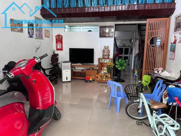 HÓT HÓT HÓT HÓT HÓT HÓT HÓT. CHỈ NHỈNH 3TỶ. CÓ NGAY NHÀ MẶT TIỀN ĐÀ NẴNG