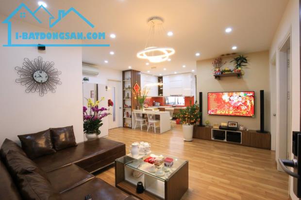 BÁN NHÀ 3 tầng PHỐ BẮC CẦU - LONG BIÊN DIỆN TÍCH 70M2 GÍA 6,2 TỶ