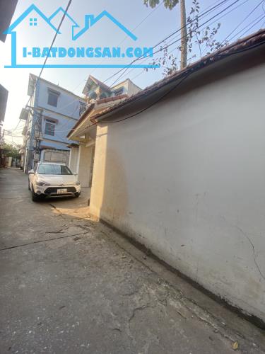 Bán Đất Thị trấn Chờ - Yên Phong Bắc Ninh oto , lô góc nở hậu Mt = 6,2m giá 1,35ty( 71m2)