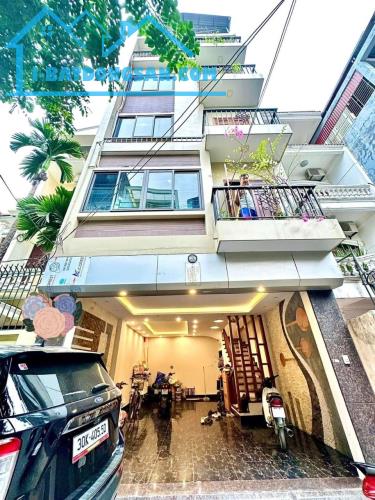Bán nhà mặt phố Sơn Tây, Ba Đình. 106 m2 x 6T x Mt 6,4m. Ô tô KD Spa Văn Phòng cho thuê