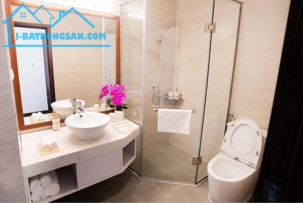 Toà nhà khách sạn - apartment, mặt tiền khủng, dòng tiền khủng, 10m ra phố Võ Chí Công.