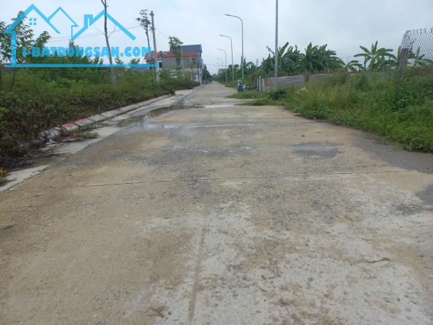 Chỉ hơn 3 tỷ có ngay lô đất 110m2 ô tô đua cạnh đường Cienco5
