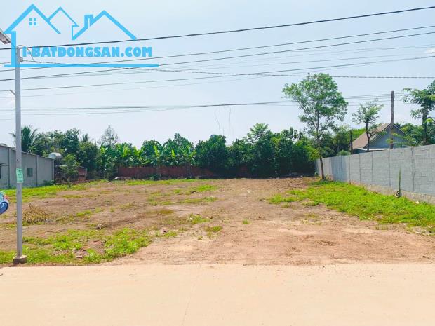 SANG GẤP NỀN ĐẤT 412M2 NẰM NGAY TRUNG TÂM SÁT CHỢ, KCN DÂN ĐÔNG GIÁ 265TR