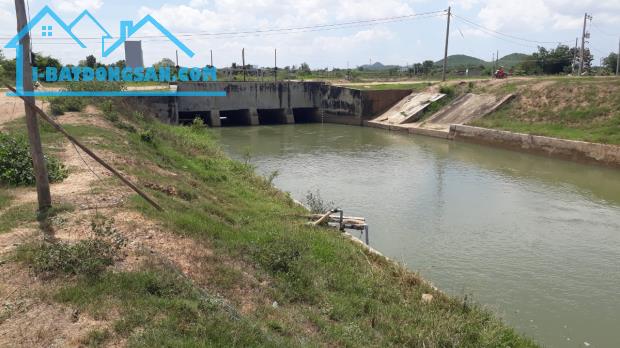 Đất Ngộp gần kênh Châu Tá-Hồng Sơn(Hồng Liêm)-Lâm Đồng-DT 1,24Ha+ 11Ha