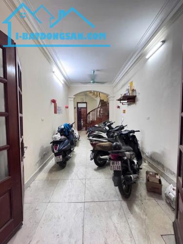 BÁN GẤP CĂN CCMN 6 TẦNG 10 PHÒNG KHÉP KÍN PHỐ KHÂM THIÊN, NGÕ THÔNG RỘNG, GẦN PHỐ GẦN Ô TÔ