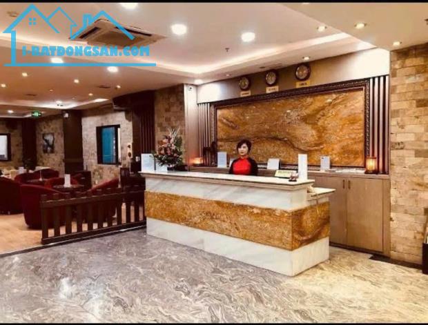 CẦN CHUYỂN NHƯỢNG KHÁCH SẠN 3 SAO - CỰC ĐĘP VÀ ĐẲNG CẤP TOĄ LẠC LẠI PHỐ TRẦN DUY HƯNG - QU