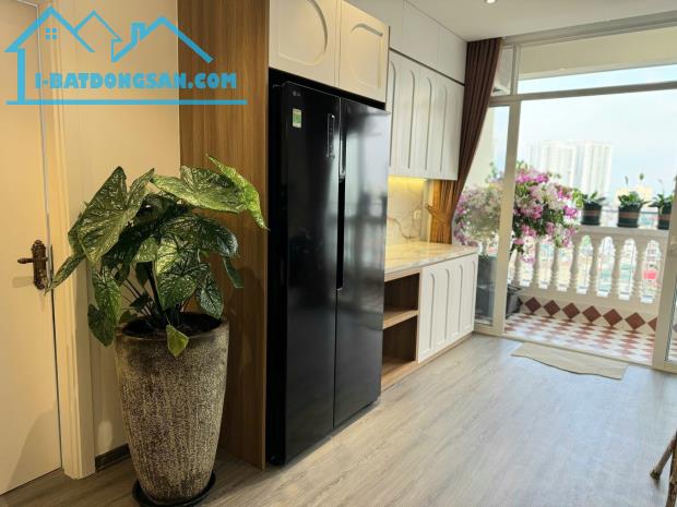 Bán chung cư 250 Minh Khai-DT 132 m2-TẦNG CAO-3 NGỦ-2 WC-FULL NỘI THẤT ĐẸP.