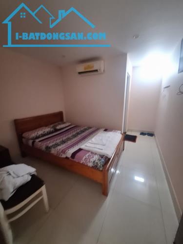 KHÁCH SẠN PHẠM VĂN ĐỒNG, 165M2, NGANG 5.5M, 5 TẦNG, 25 PHÒNG THU NHẬP TRÊN 1.8 TỶ/NĂM.