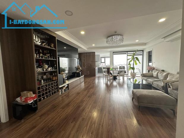 Căn hộ chung cư Amber Riverside 622 Minh Khai-4 NGỦ-3 WC-CĂN GÓC-FULL NỘI THẤT.