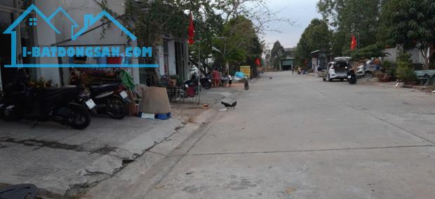 Gia đình kẹt tiền cần bán gấp căn nhà trọ thu nhập ổn định tại Mỹ Phước 3